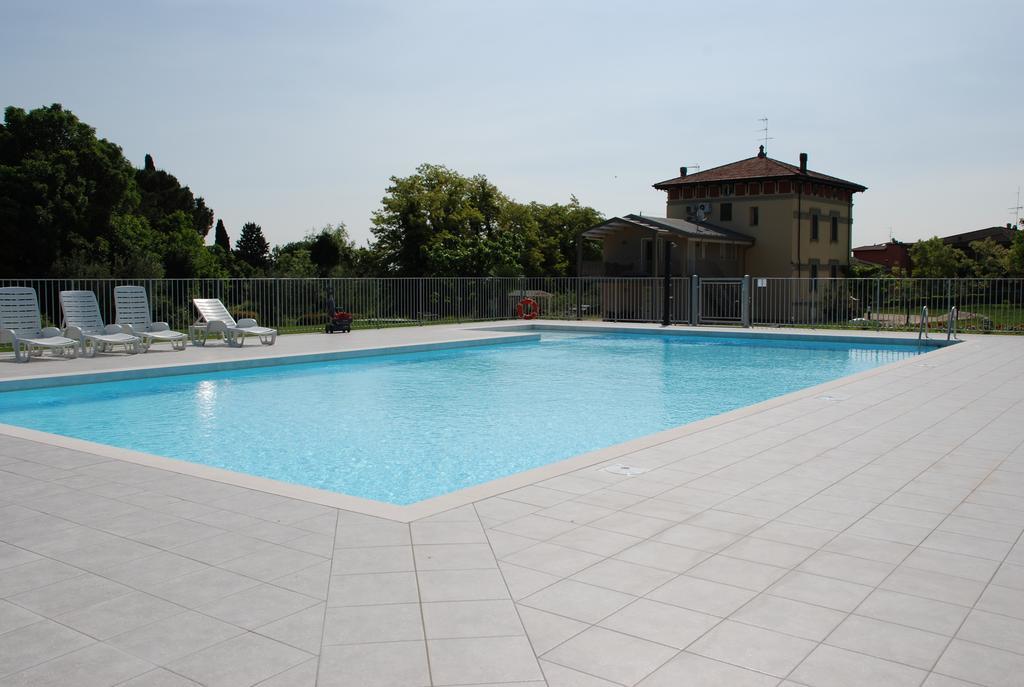 Villaggio Esmera Desenzano del Garda Exterior photo