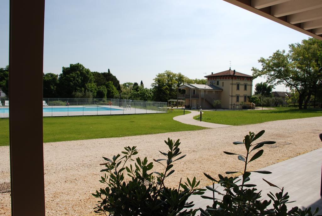 Villaggio Esmera Desenzano del Garda Exterior photo