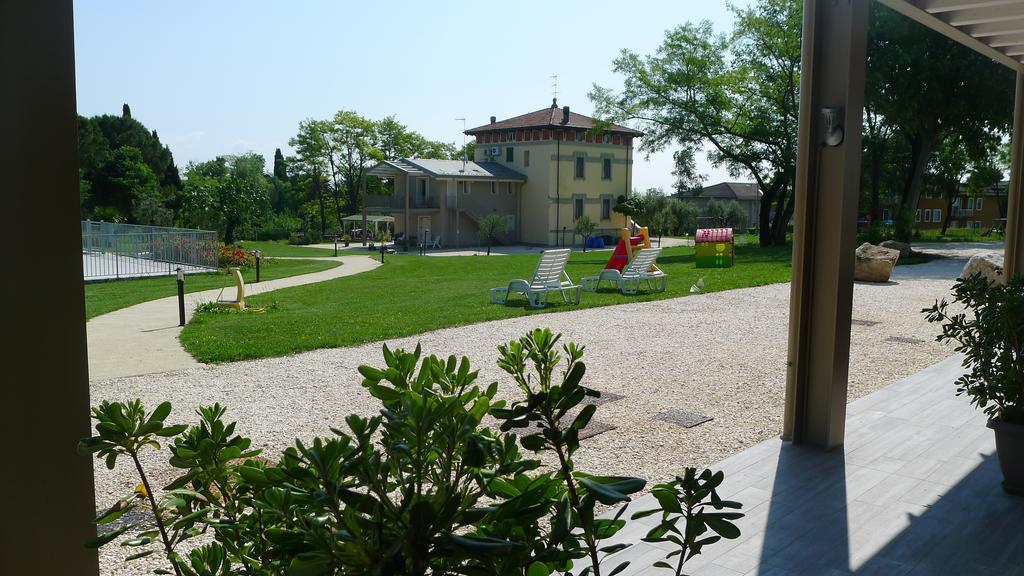 Villaggio Esmera Desenzano del Garda Exterior photo