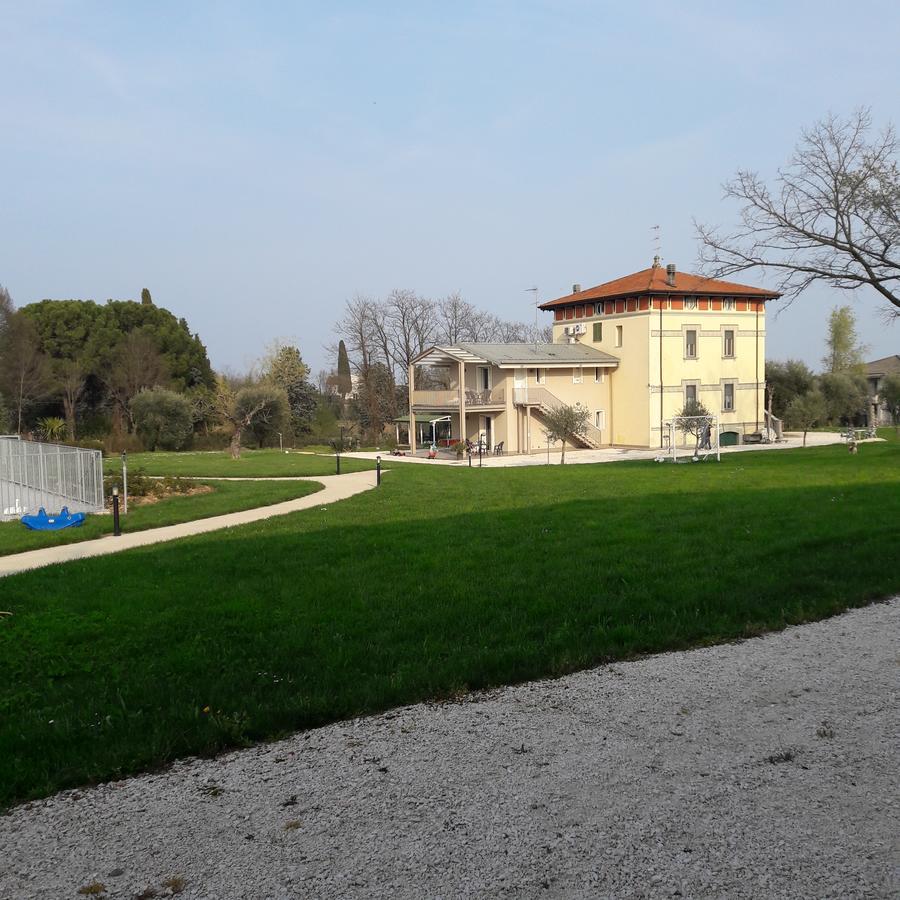 Villaggio Esmera Desenzano del Garda Exterior photo
